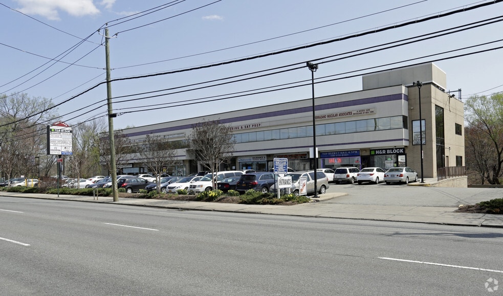 More Photos Of 2025 Richmond Ave, Staten Island Unknown For Lease