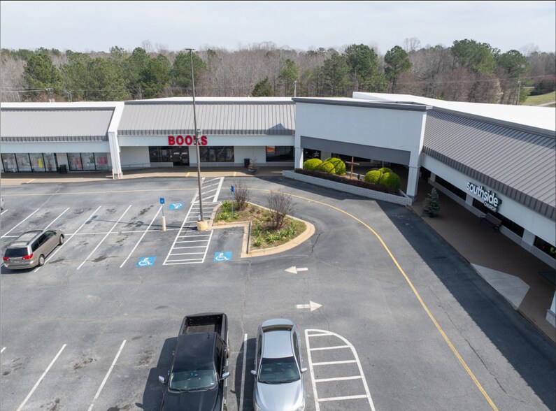 More Photos Of 110-480 Banks Crossing Dr, Commerce Unknown For Lease