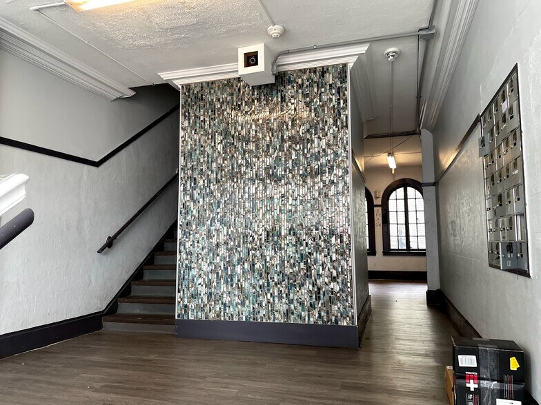 More Photos Of 174 Willow St, Waterbury Apartments For Sale