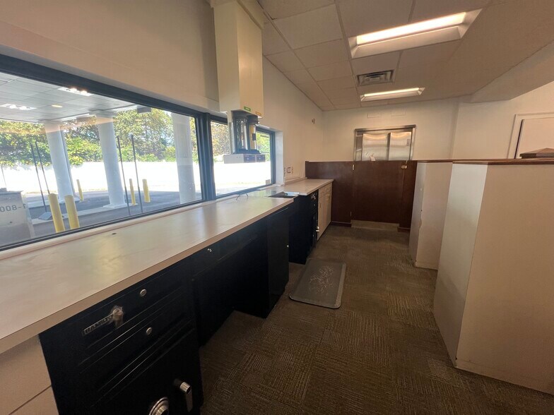 More Photos Of 991 S Mcpherson Church Rd, Fayetteville Bank For Lease