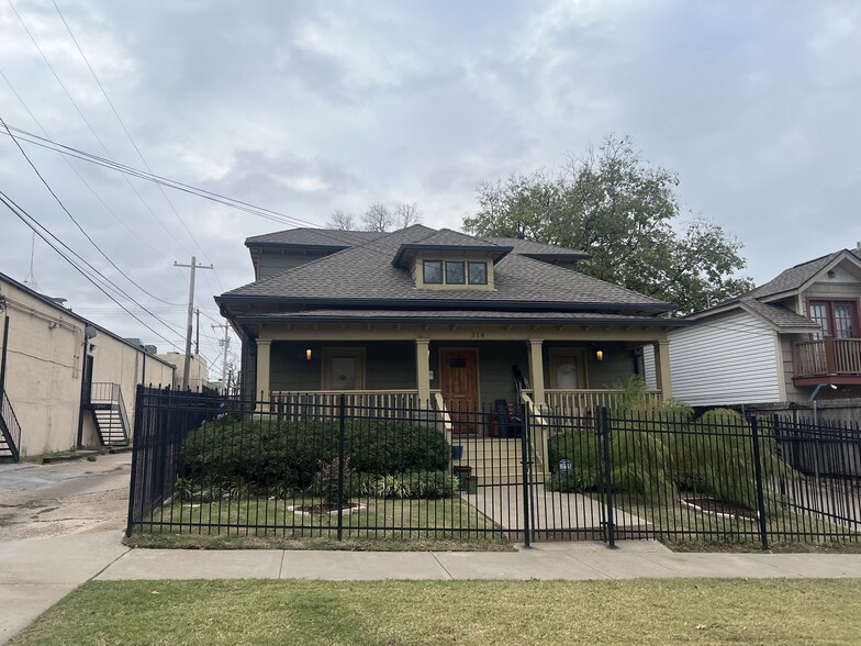 More Photos Of 314 W 14th Pl, Tulsa Office For Sale