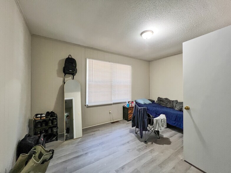 More Photos Of 144 Nottingham Dr, Forest City Apartments For Sale