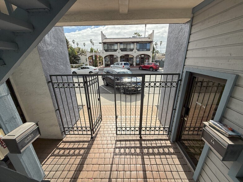 More Photos Of 4870 Santa Monica Ave, San Diego Office Residential For Lease