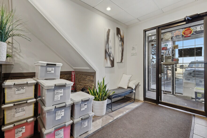 More Photos Of 39 Skyline Cres NE, Calgary Warehouse For Sale