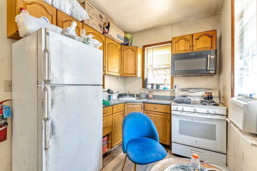 More Photos Of 3807 Pacific Ave, Wildwood Office Residential For Sale