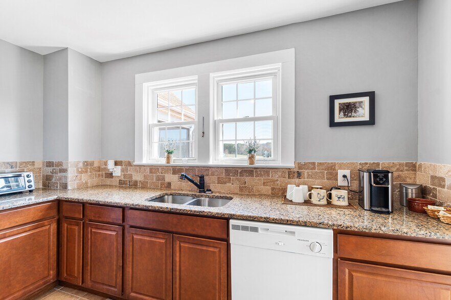 More Photos Of 3200 Bliss Trail, Stem Lodge Meeting Hall For Sale