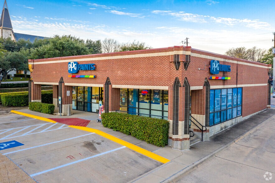 More Photos Of 9665-9669 N Central Expy, Dallas Unknown For Lease