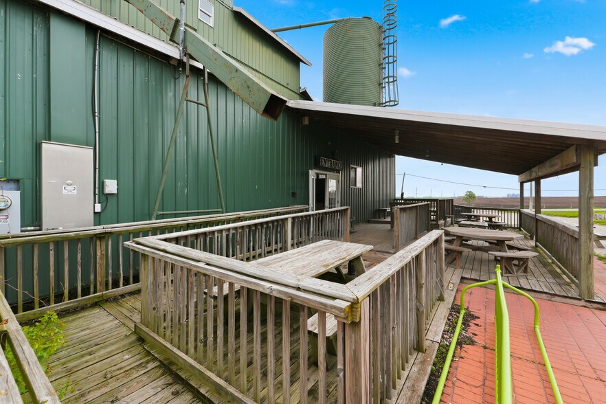 More Photos Of 100 S Old State Road 15, Leesburg Restaurant For Sale