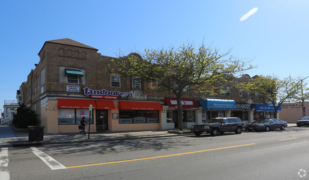 More Photos Of 1042-1052 W Beech St, East Atlantic Beach Storefront Retail Residential For Lease
