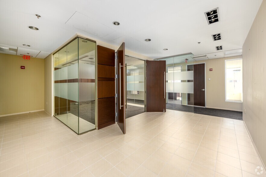 More Photos Of 1201 L St NW, Washington Office For Sale