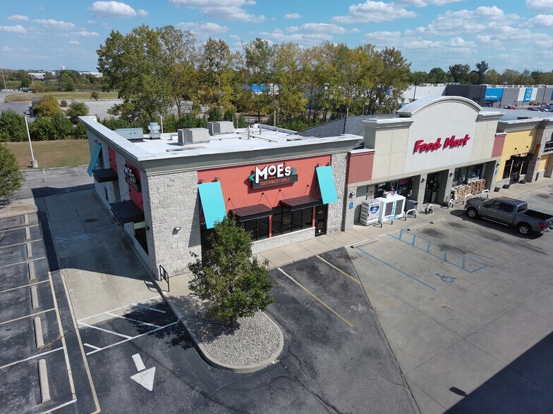 More Photos Of 2161 N Morton St, Franklin General Retail For Lease