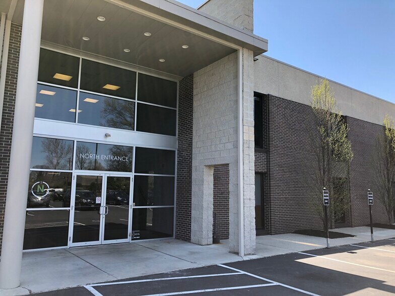 More Photos Of 1550 Old Henderson Rd, Columbus Office For Lease