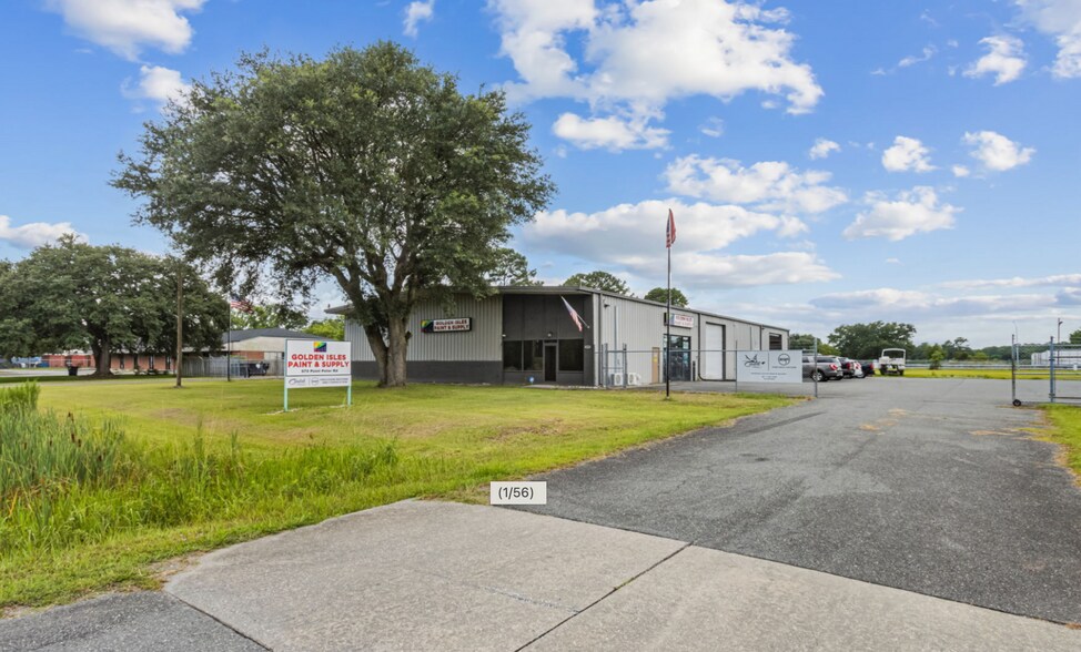 More Photos Of 979 Point Peter Rd, Saint Marys Warehouse For Lease