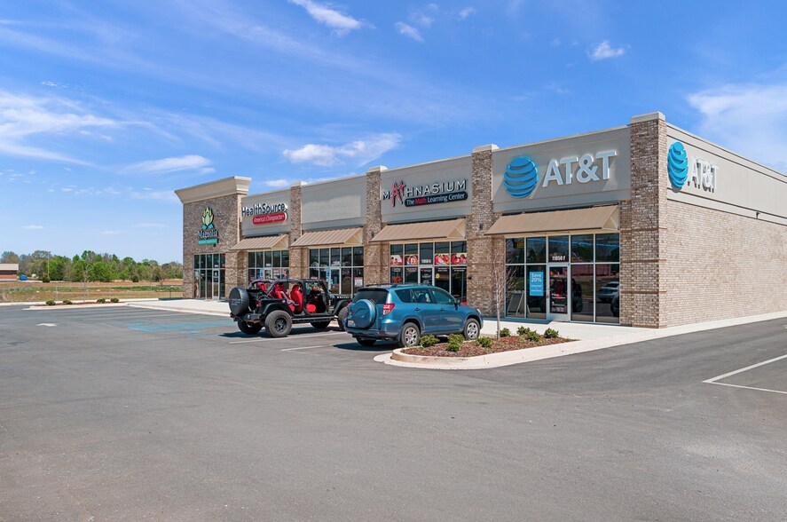 More Photos Of 11850 Us-231, Meridianville Storefront Retail Office For Sale
