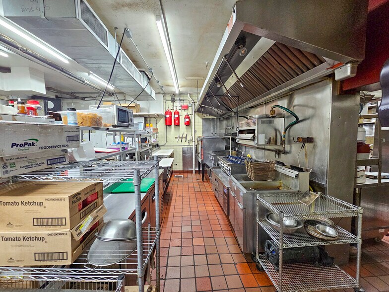 More Photos Of 310-314 Lewers St, Honolulu Storefront Retail Residential For Lease