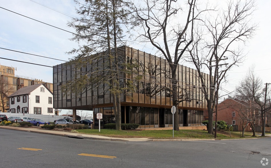 Primary Photo Of 3930 Knowles Ave, Kensington Medical For Lease
