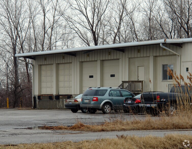 More Photos Of 555 F St, Perrysburg Truck Terminal For Lease