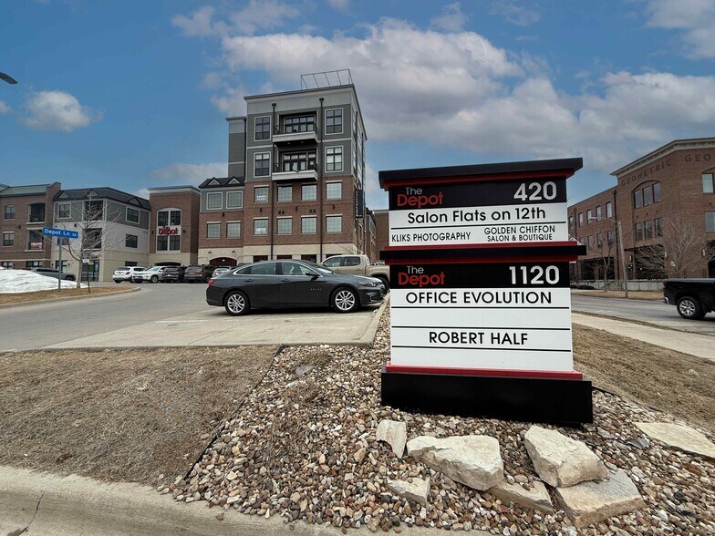 More Photos Of 420 12th Ave SE, Cedar Rapids Office Residential For Sale