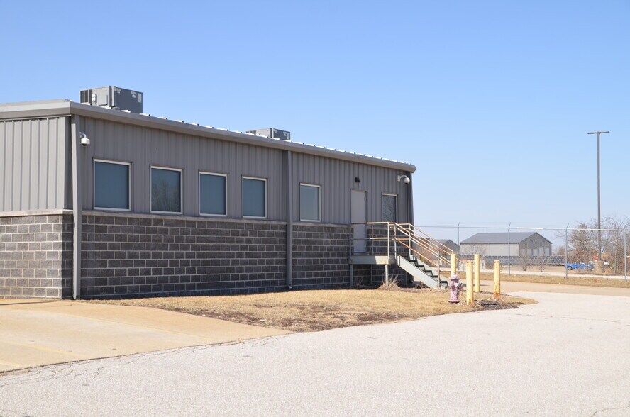 More Photos Of 985 Capital Drive SE, Cedar Rapids Industrial For Sale