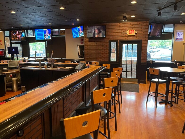 More Photos Of 42882 Truro Parish Dr, Ashburn Storefront For Sale