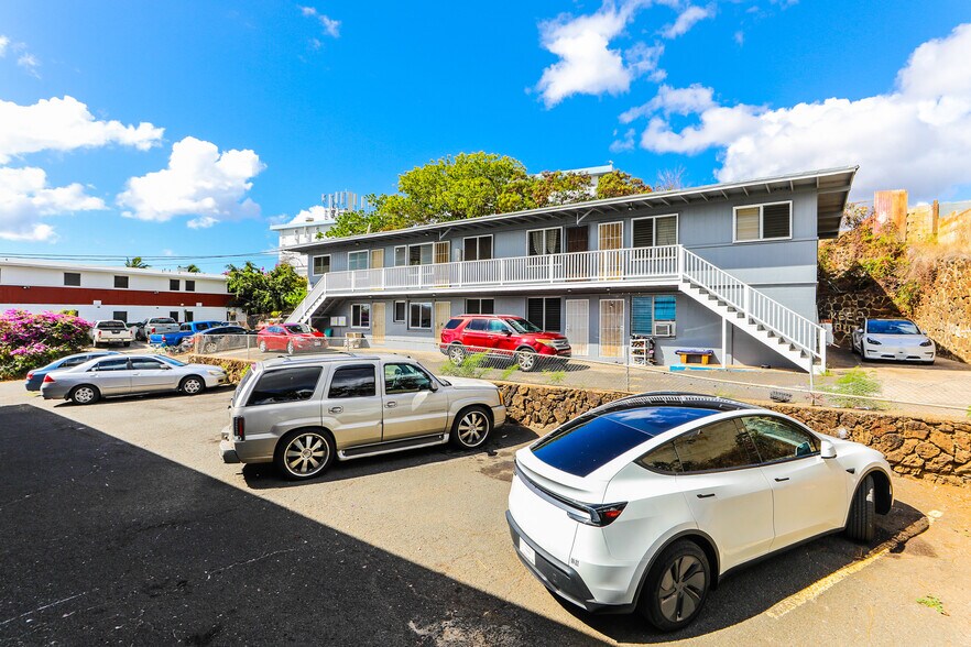 More Photos Of 94-246 Aniani Pl, Waipahu Apartments For Sale