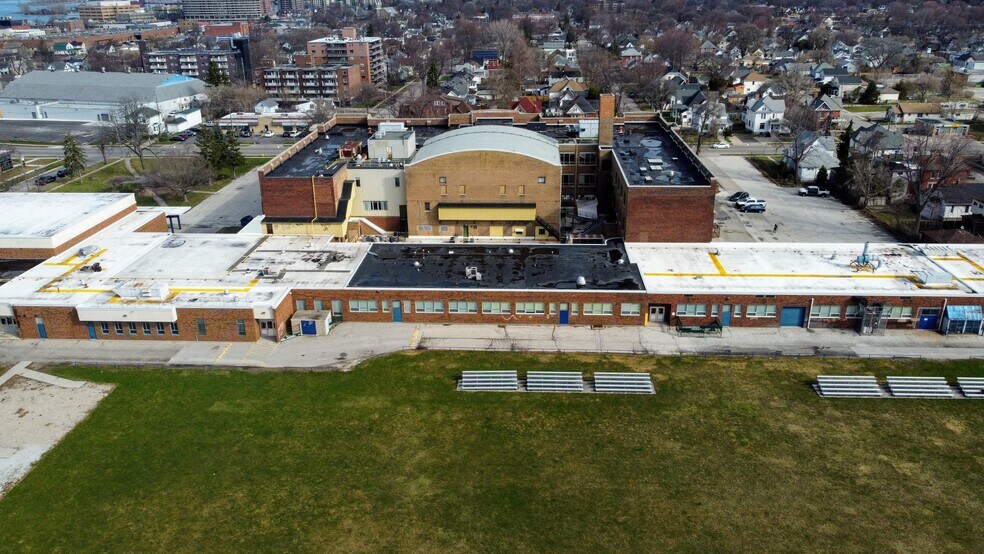 More Photos Of 1375 London Rd, Sarnia Storefront For Lease