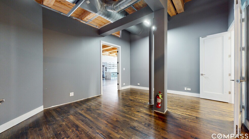 More Photos Of 2241 S Wabash Ave, Chicago Loft Creative Space For Sale
