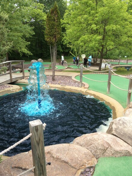 More Photos Of 24228 210 State Hwy, Deerwood General Retail For Sale