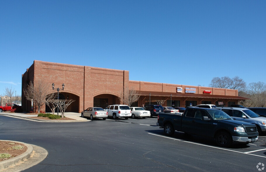 More Photos Of 9529-9539 Hwy 92, Woodstock Unknown For Lease
