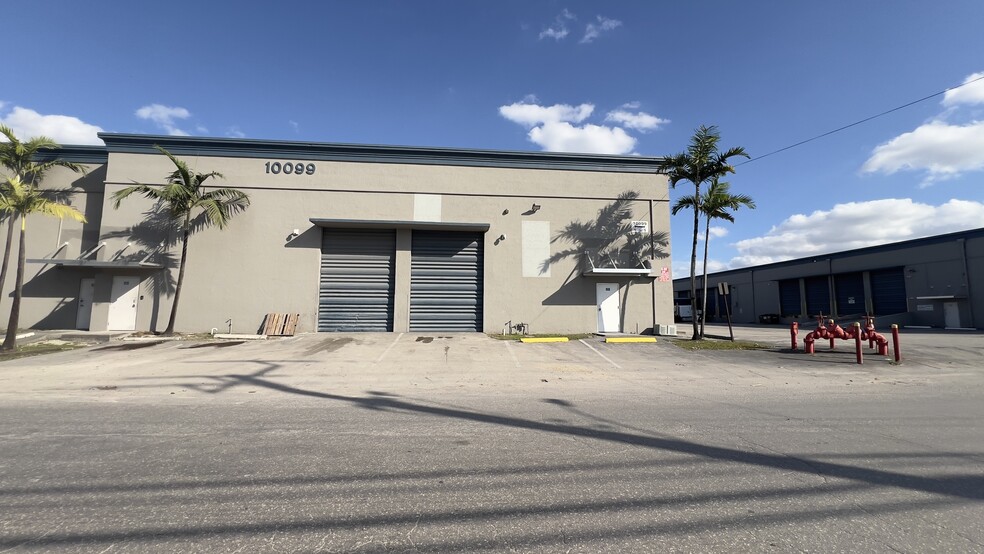 Primary Photo Of 10099 NW 89th Ave, Medley Warehouse For Lease