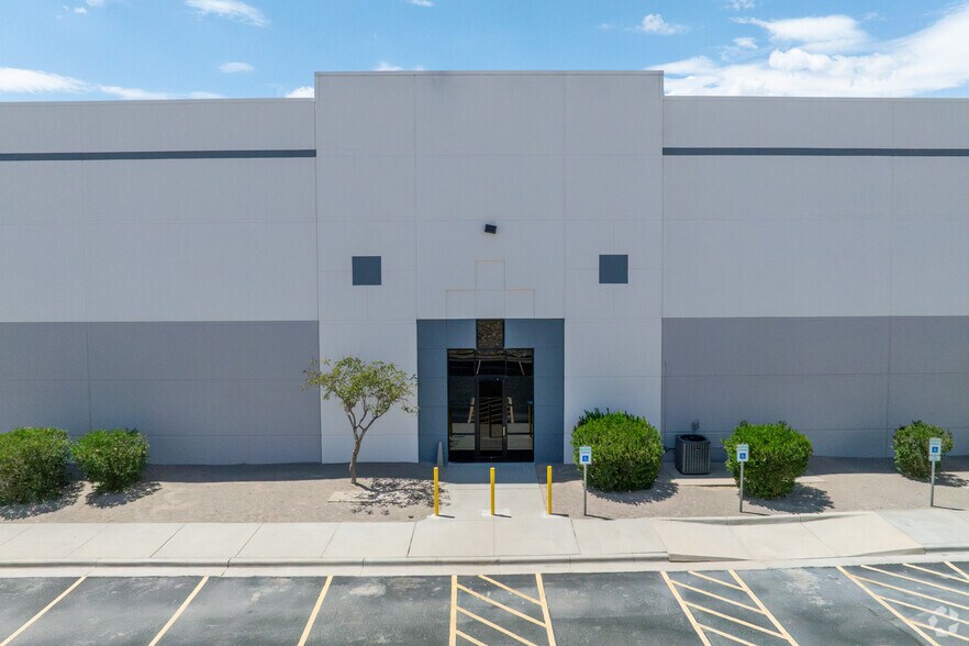 More Photos Of 12430 Mercantile Ave, El Paso Warehouse For Lease