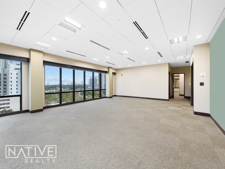 More Photos Of 1909 Tyler St, Hollywood Office For Lease