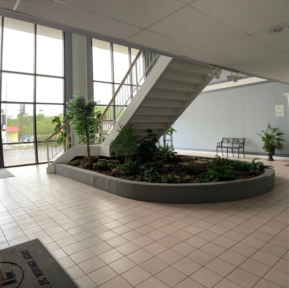 More Photos Of 2500 Center Point Pky, Birmingham Medical For Lease