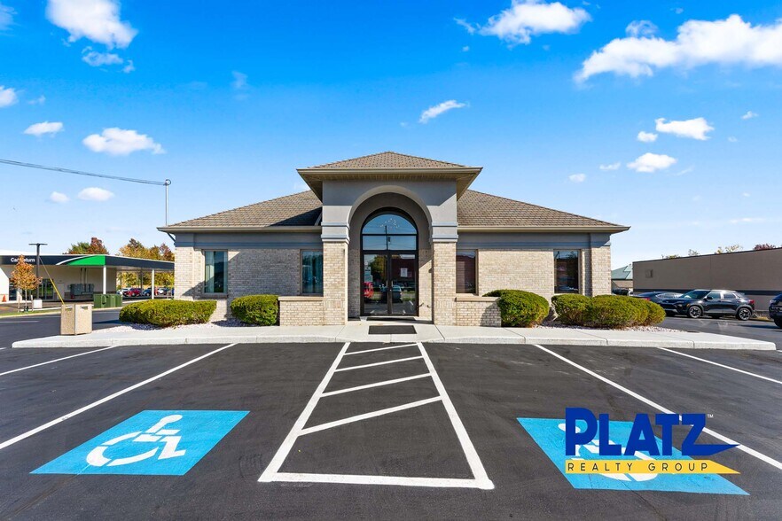 Primary Photo Of 8261 Market St, Youngstown Medical For Sale