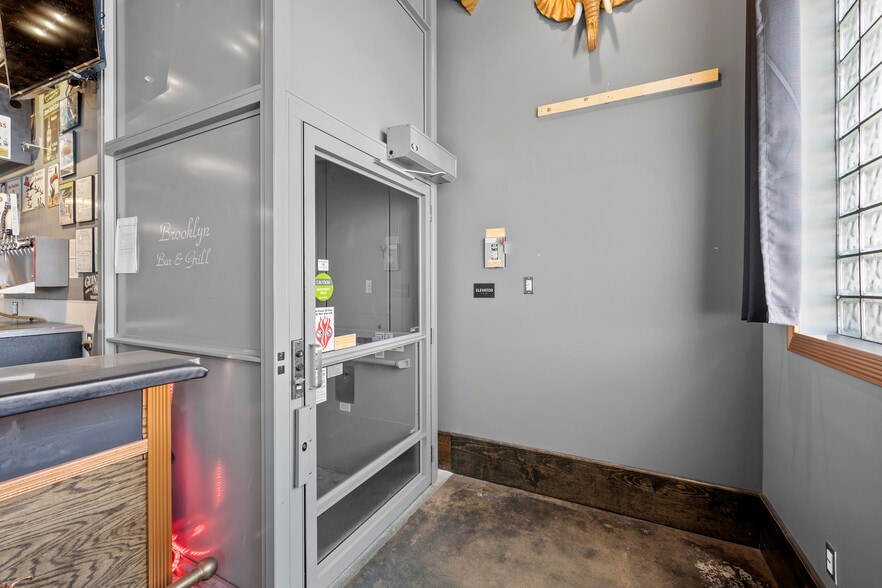 More Photos Of 4727 University Ave, San Diego Restaurant For Sale