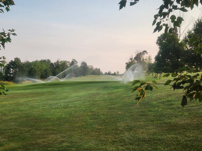 More Photos Of 7830 Knoyle Rd, Wattsburg Sports And Entertainment For Sale