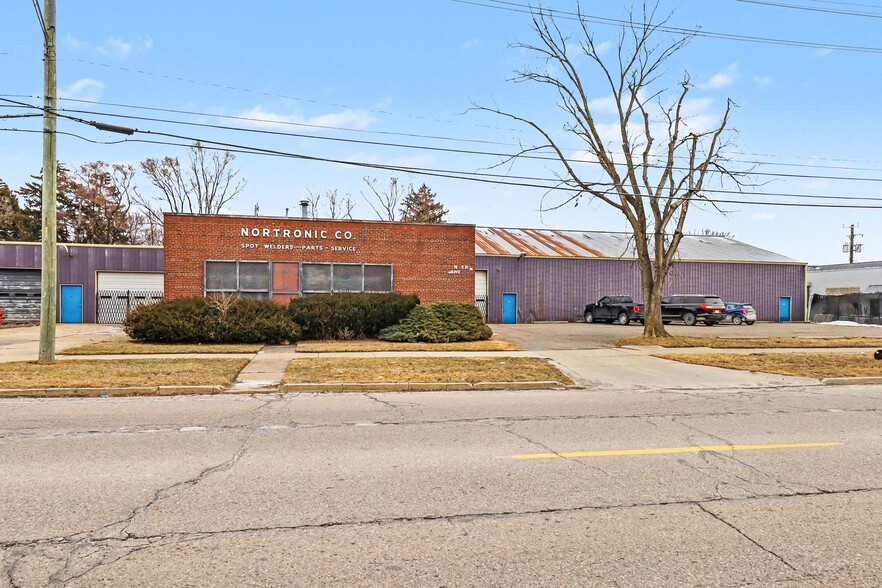 More Photos Of 20210 Sherwood St, Detroit Warehouse For Sale