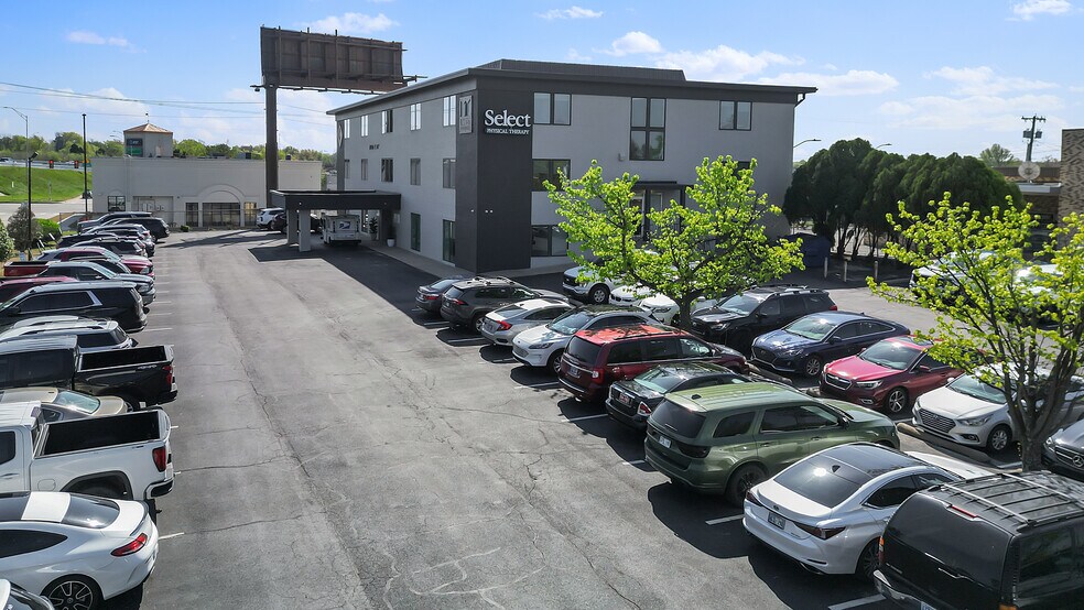 More Photos Of 2300 E 14th St, Tulsa Office For Lease