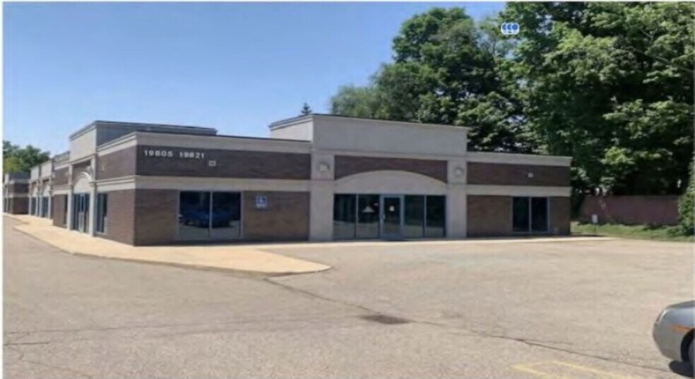 Primary Photo Of 19805-19821 Farmington Rd, Livonia Medical For Lease