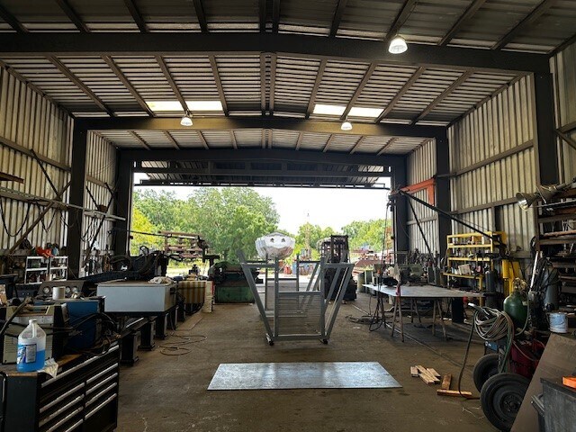 More Photos Of 1321 Bayshore Rd, Palmetto Warehouse For Sale