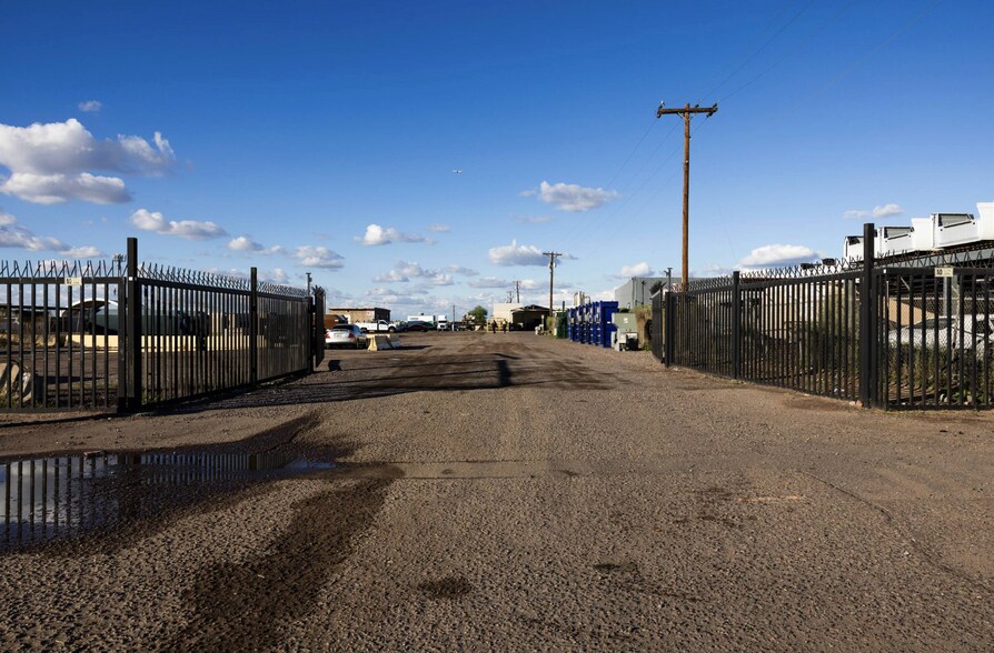 More Photos Of 4300 S 17th Ave, Phoenix Land For Lease