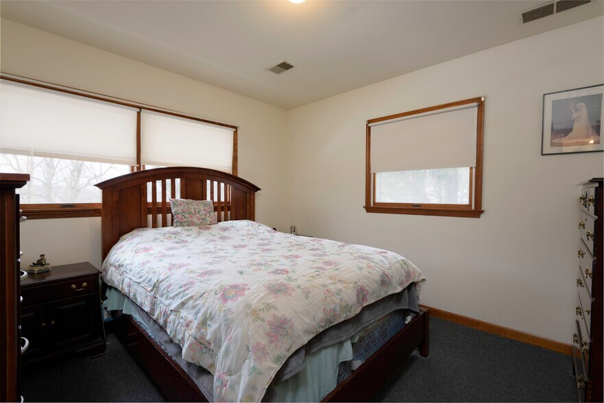 More Photos Of 166 Rosehill Ave, West Grove Multifamily For Sale