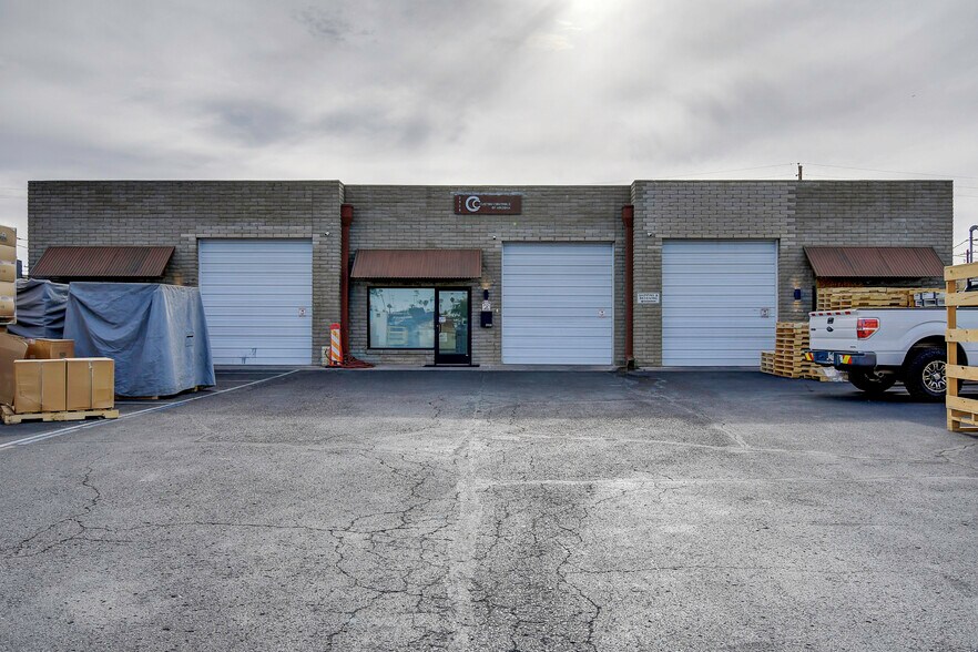 More Photos Of 2928 N 30th St, Phoenix Warehouse For Lease