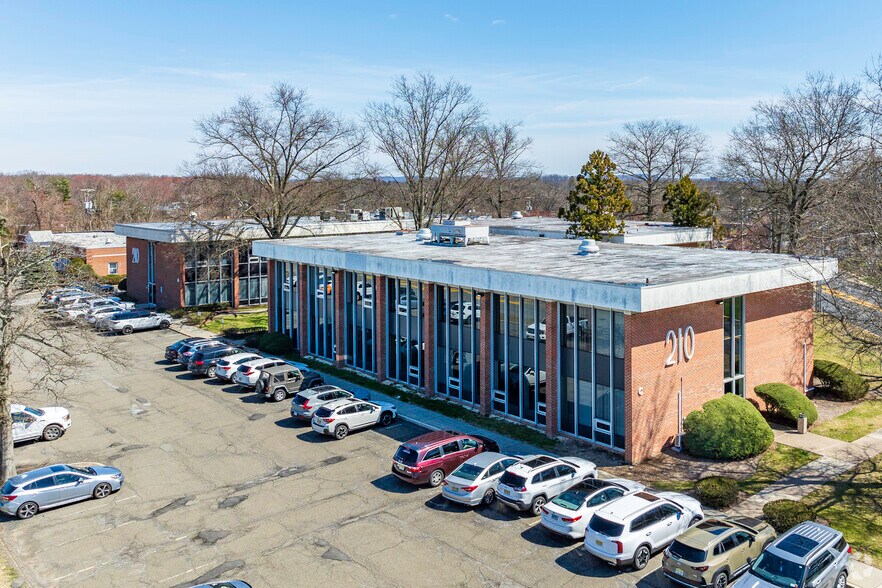 More Photos Of 210 Summit Ave, Montvale Medical For Lease