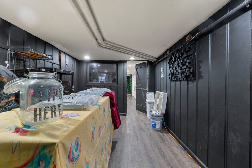 More Photos Of 28 E 25th St, Baltimore Storefront Retail Residential For Sale