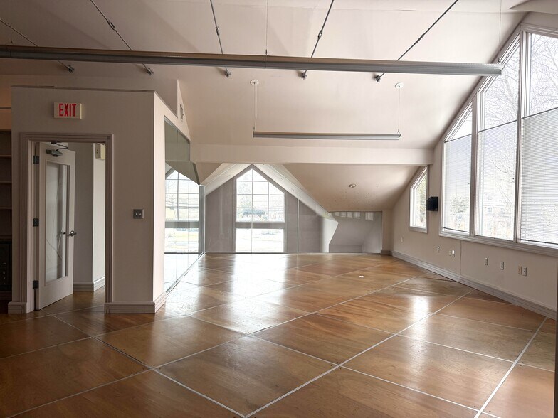 More Photos Of 1118 General Washington Memorial Blvd, Washington Xing, Washington Crossing Office For Lease