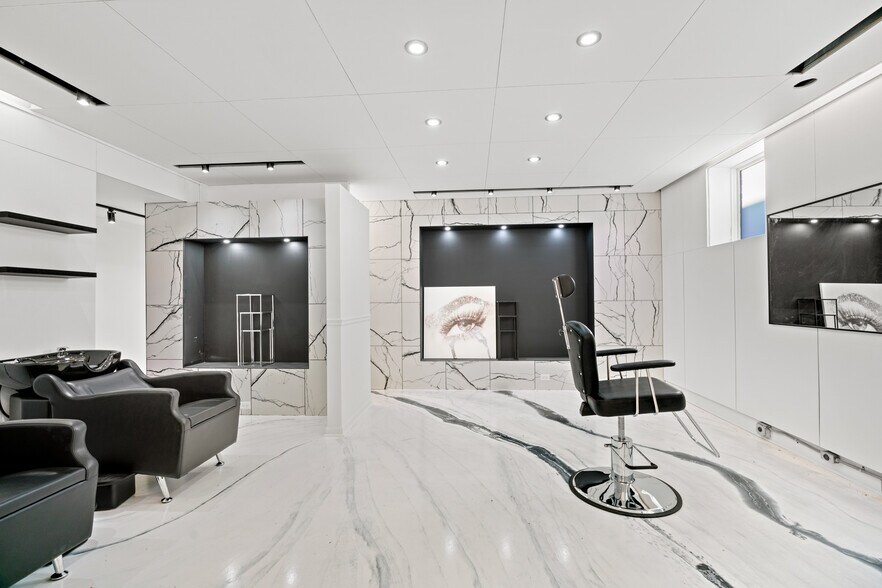 More Photos Of 1915-1917 N Damen Ave, Chicago Storefront For Sale