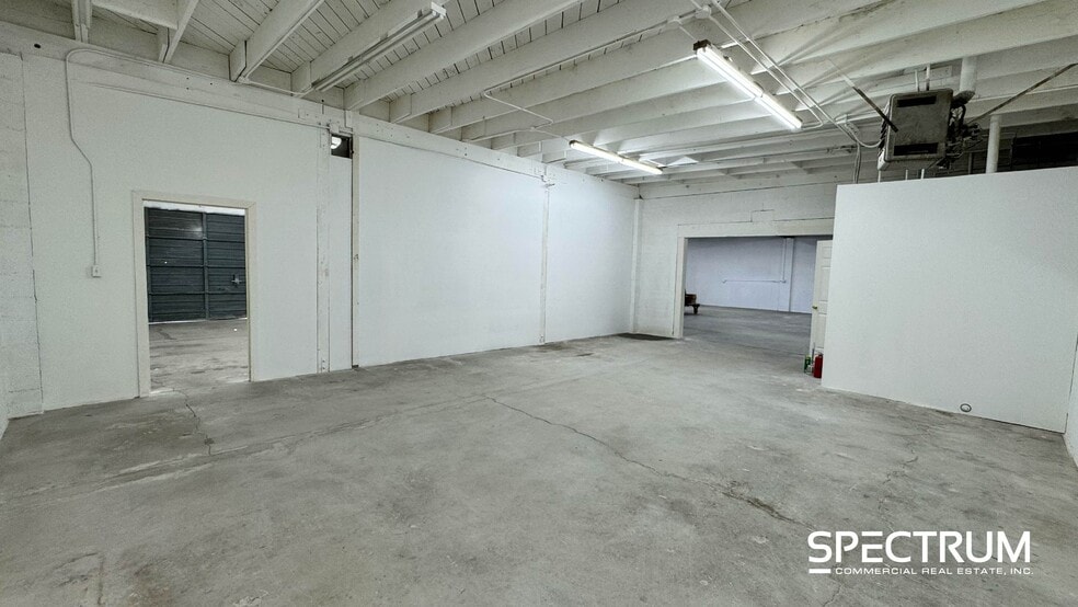 More Photos Of 16021 Arminta St, Van Nuys Warehouse For Sale