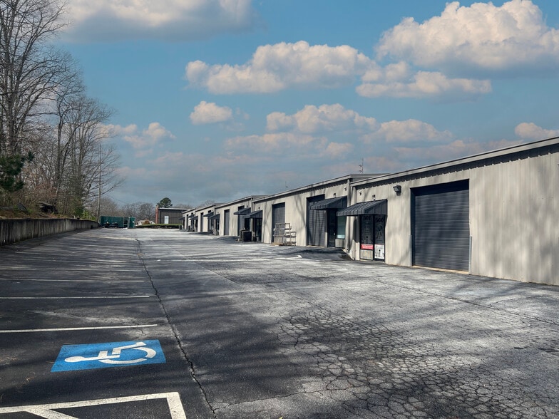 Primary Photo Of 485 Buford Dr, Lawrenceville Warehouse For Lease