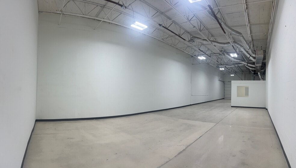 More Photos Of 3132 Fortune Way, Wellington Warehouse For Lease